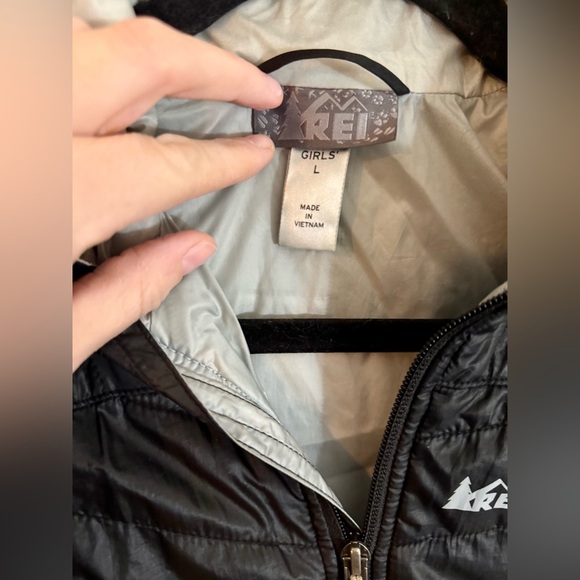 REI Girls Black Zip Up Puffer Jacket, Size L - Picture 3 of 8